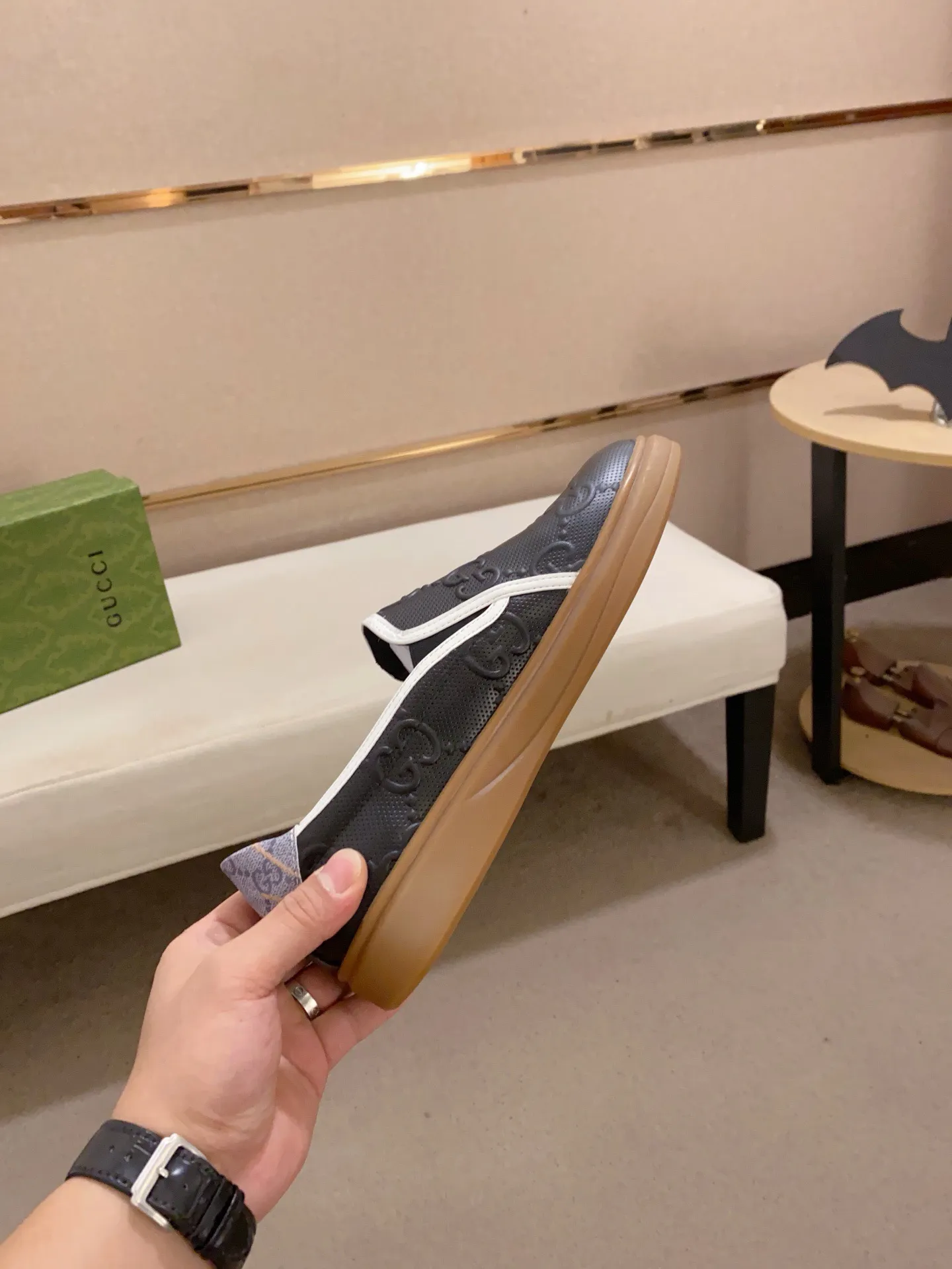 Men's clothing and shoes💰 440💰🇮🇹🇮🇹GUCCI (Gucci) top 🔍🔍 spring and summer models are on sale at the same time, the upper 🇮🇹 imported Italian first-layer cowhide, fully imported sheepskin lining 💪💪, completely 1⃣️compared 1⃣️Reproduction🇮🇹💪💪, ⚠Sole: The original sole is specially provided by the original factory, the exclusive movable molded sole is super comfortable, ⚠Original factory follow-up goods, 🔍🔍high quality, you can enter and leave the counter at will, welcome to compare⚠. Code number:38-44